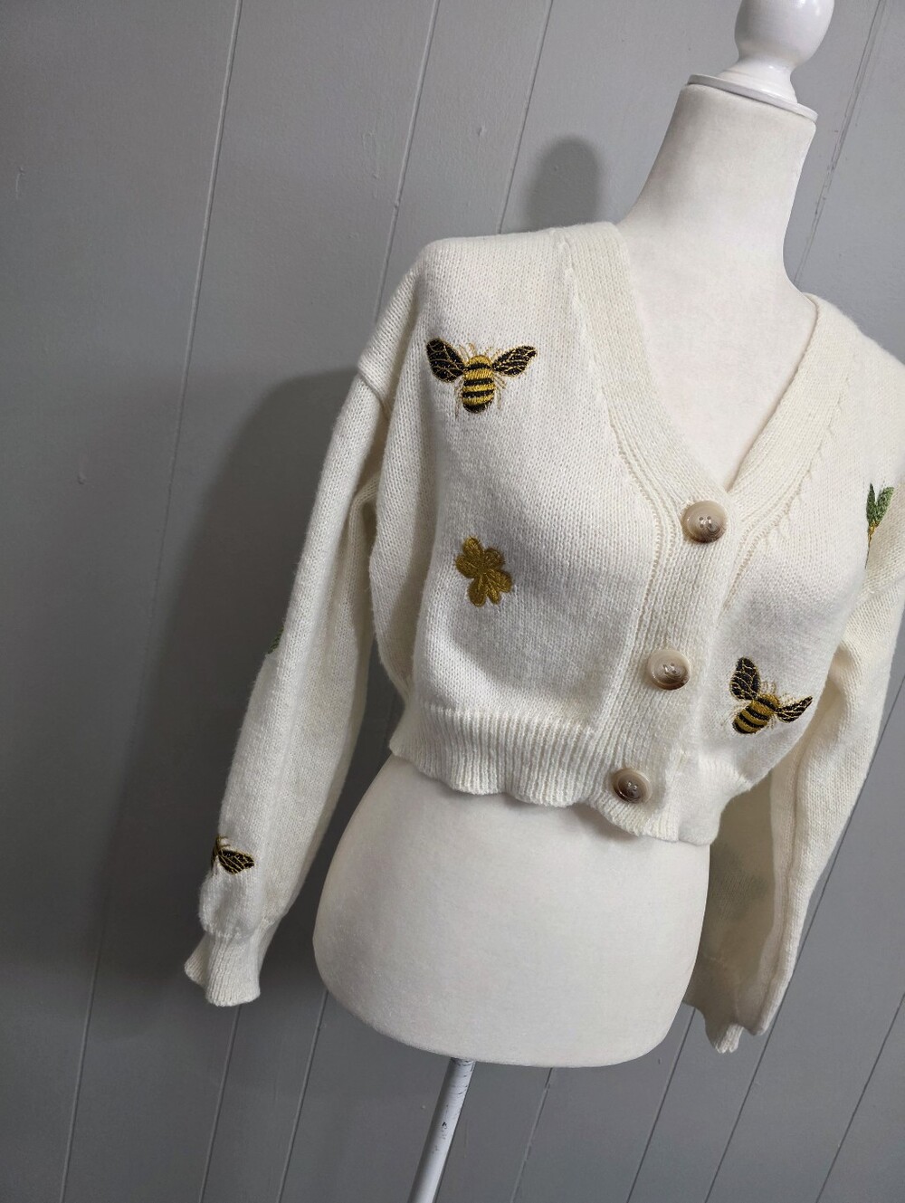 ROMWE White & Cream Bee And Flower Cardigan Size M - Picture 2 of 9